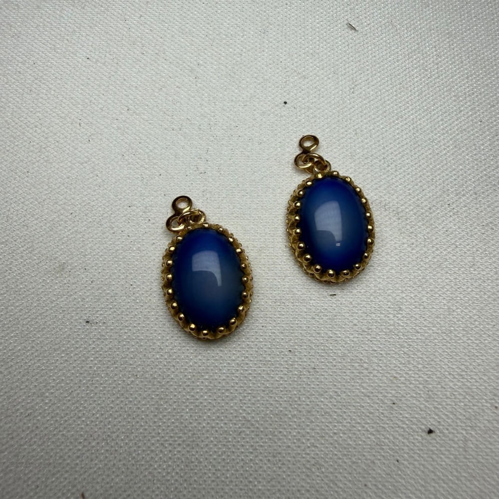 Vintage Avon Gold Tone Cobalt Blue Oval Cabochon Earring Charms Pendants Set